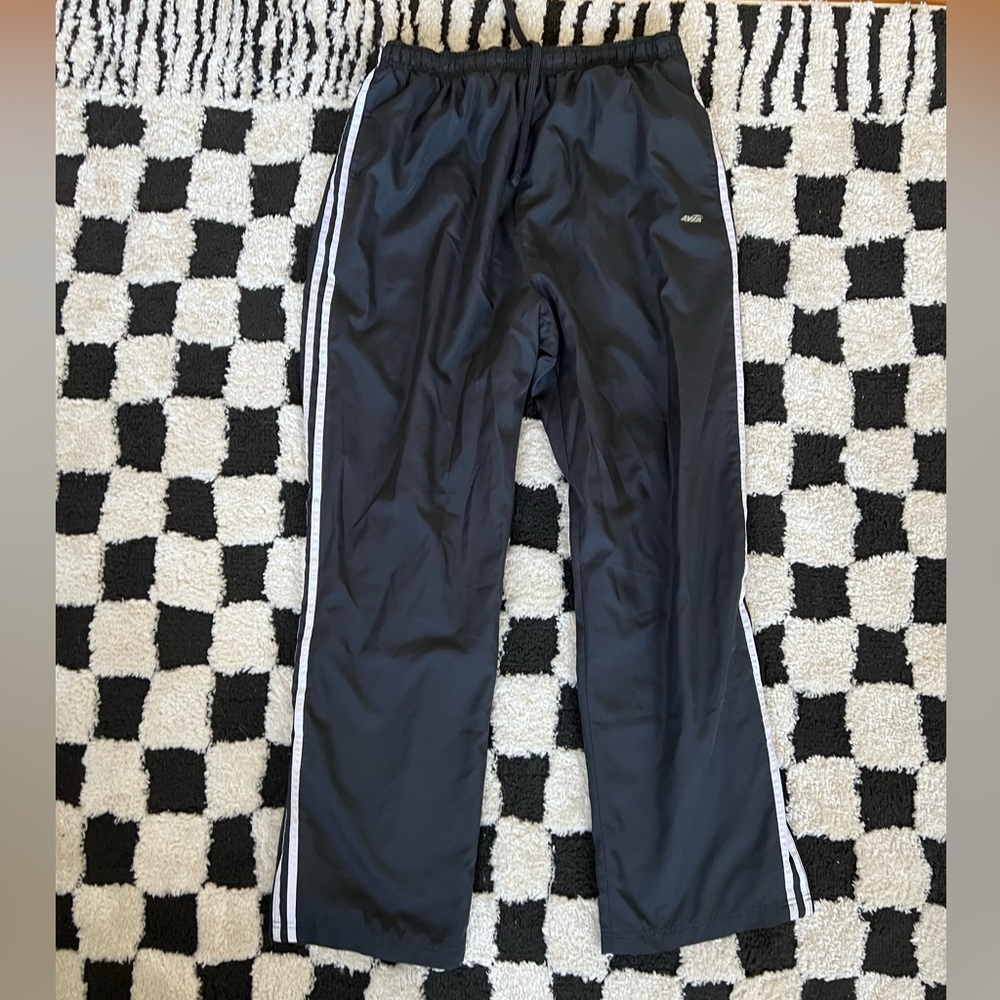 Nylon sport pant with zipper ankle closure